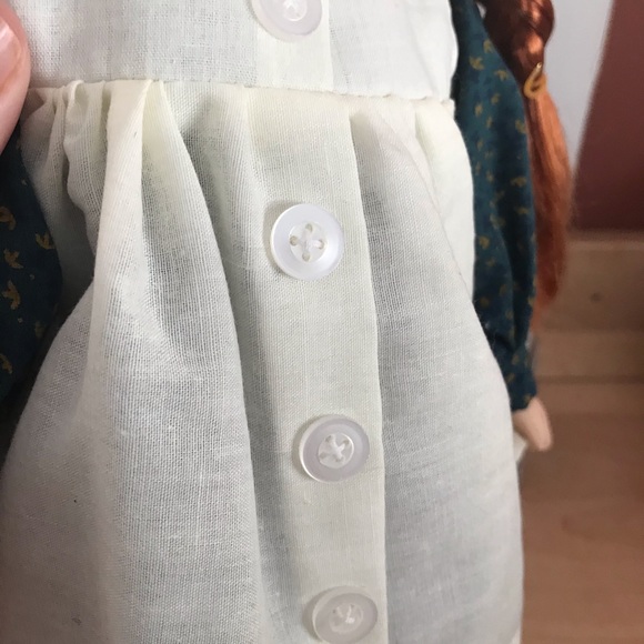 Anne of Green gables porcelain doll - Picture 7 of 7